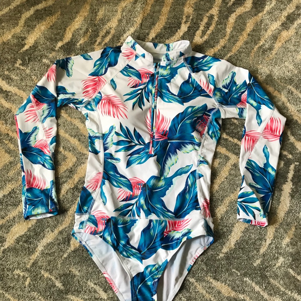 Long sleeve swimsuit